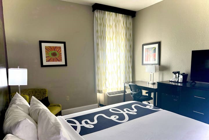 La Quinta Inn & Suites by Wyndham Orlando Universal area