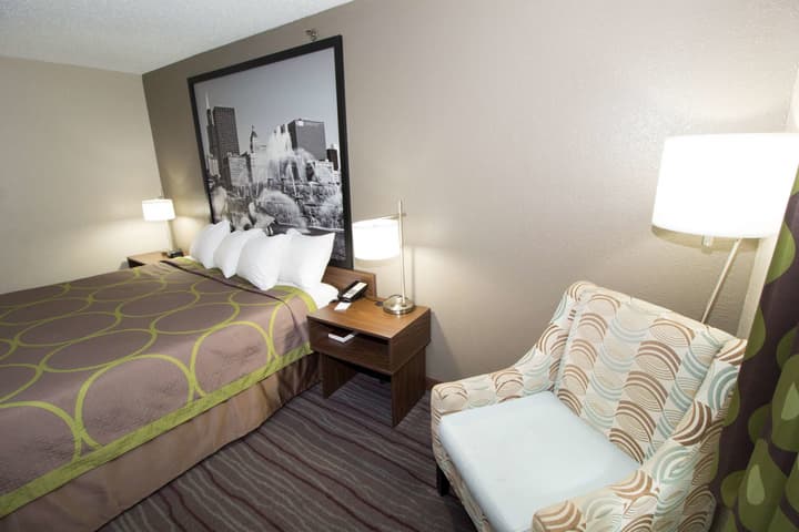 Super 8 by Wyndham Chicago O'Hare Airport