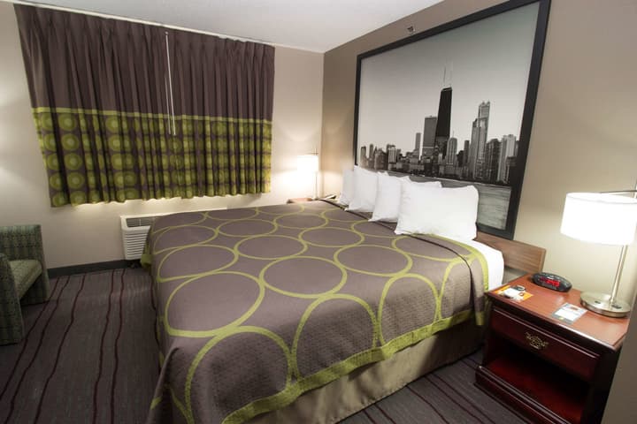 Super 8 by Wyndham Chicago O'Hare Airport