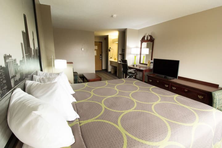 Super 8 by Wyndham Chicago O'Hare Airport