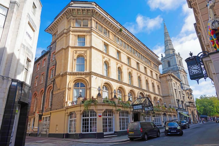 Bristol Grand Hotel By Sunday