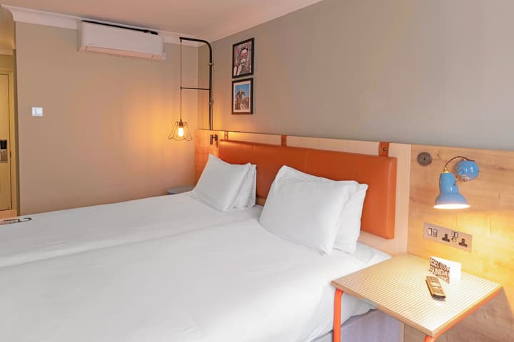 Bristol Grand Hotel By Sunday