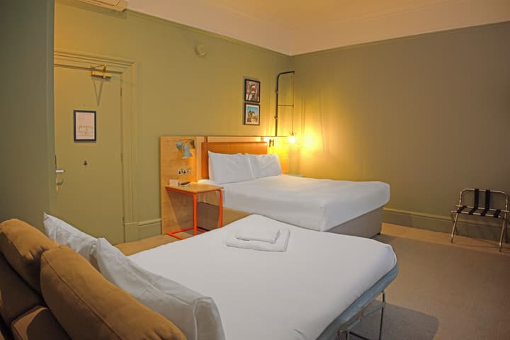 Bristol Grand Hotel By Sunday