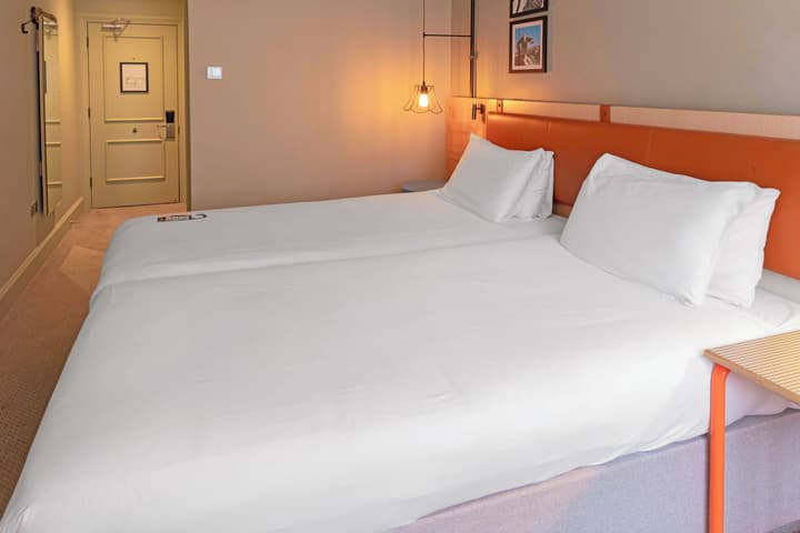 Bristol Grand Hotel By Sunday