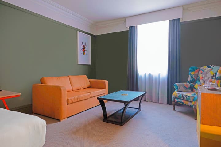 Bristol Grand Hotel By Sunday