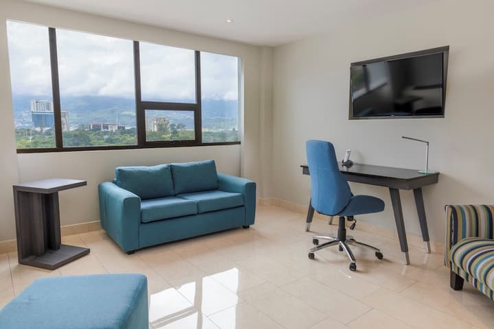 Crowne Plaza Corobici, an IGH Hotel