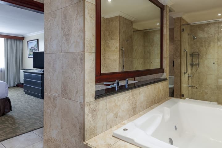 Crowne Plaza Corobici, an IGH Hotel