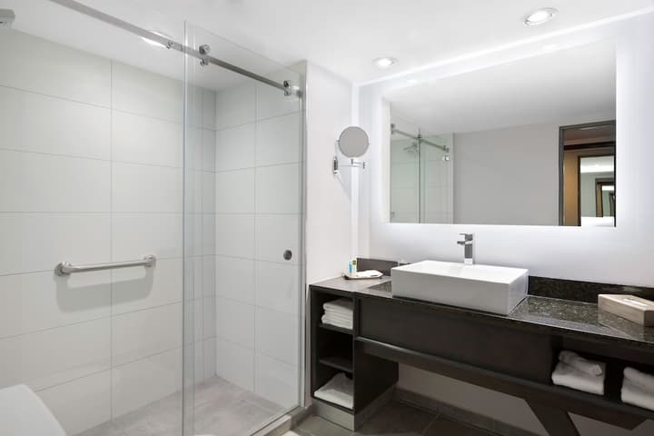 Crowne Plaza Corobici, an IGH Hotel