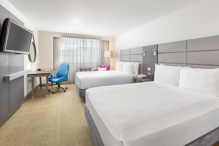 Crowne Plaza Corobici, an IGH Hotel