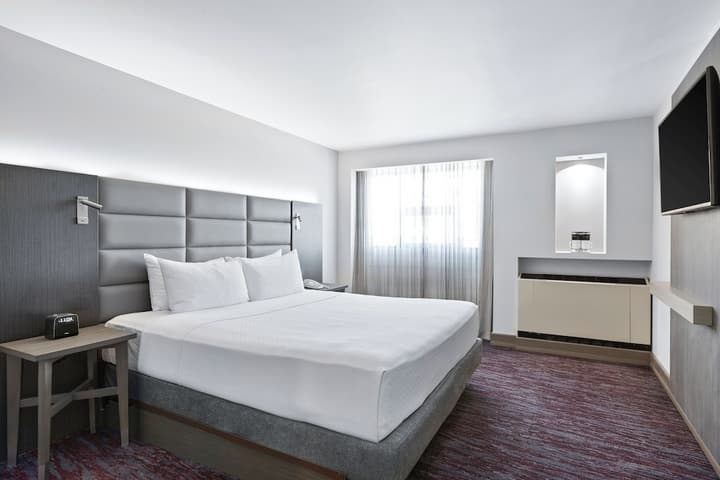 Crowne Plaza Corobici, an IGH Hotel