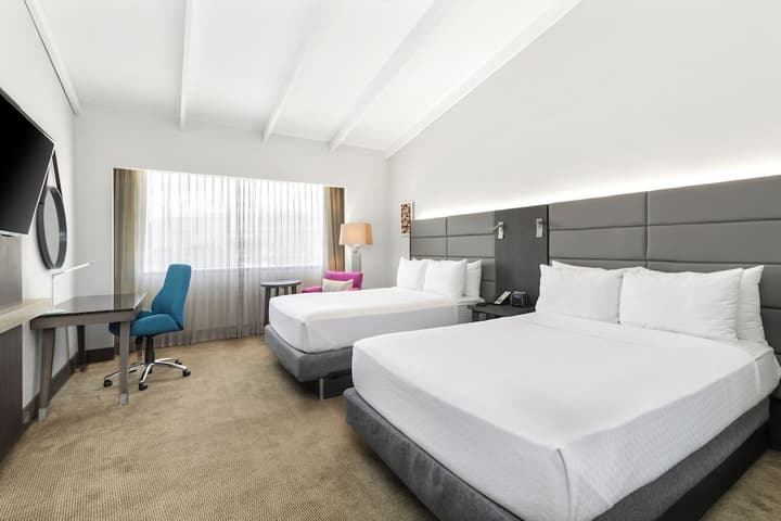 Crowne Plaza Corobici, an IGH Hotel