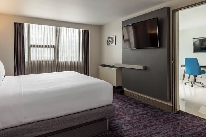 Crowne Plaza Corobici, an IGH Hotel