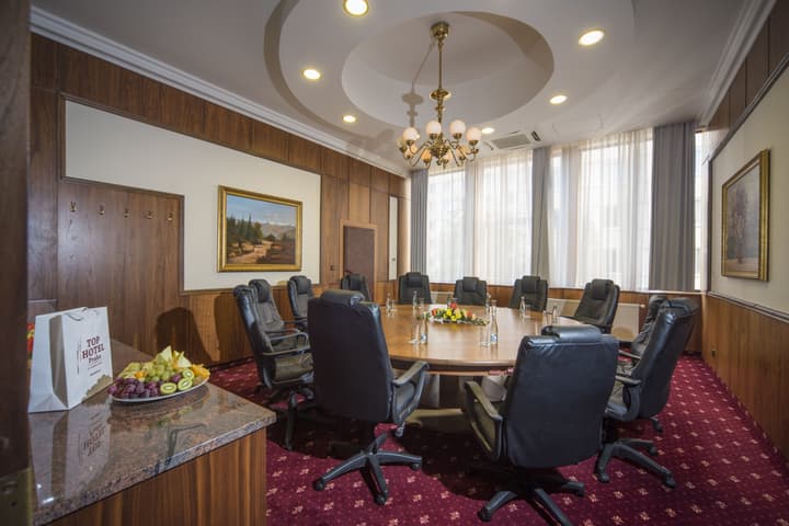 TOP HOTEL Praha & Conference Centre
