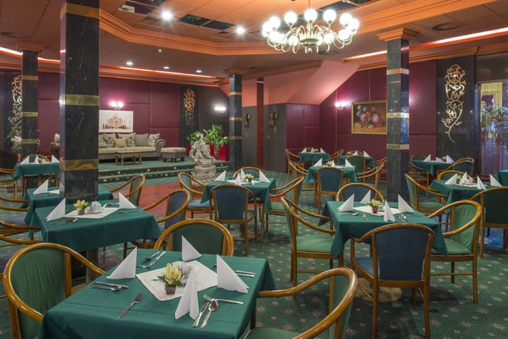 TOP HOTEL Praha & Conference Centre