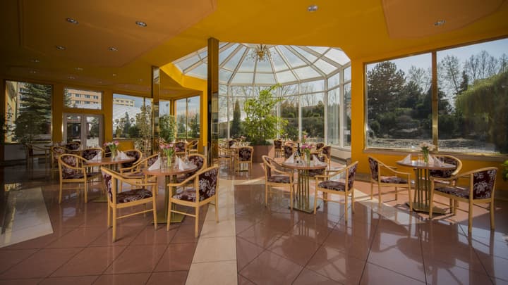 TOP HOTEL Praha & Conference Centre