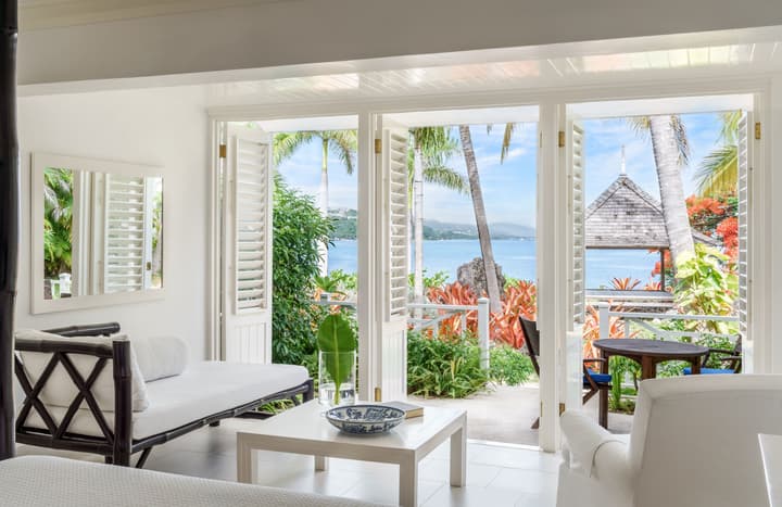 Round Hill Hotel And Villas