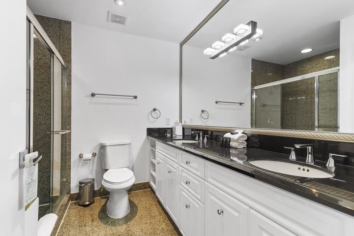 Fortune House Hotel Suites