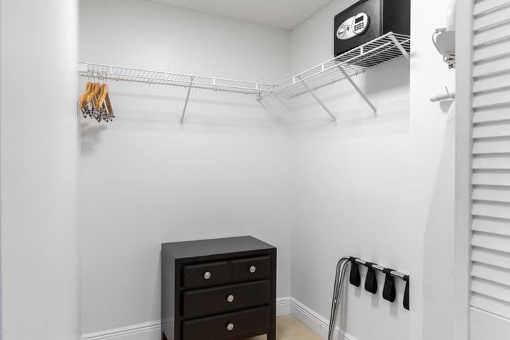 Fortune House Hotel Suites