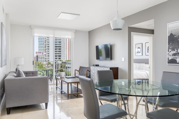 Fortune House Hotel Suites
