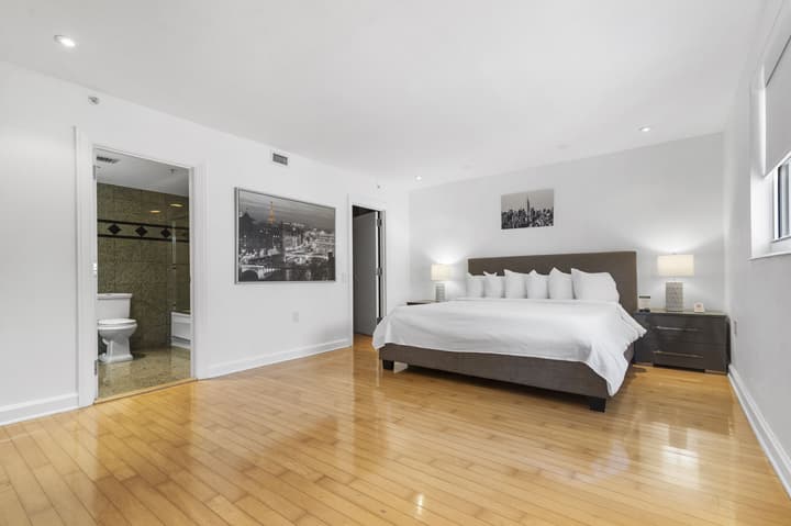 Fortune House Hotel Suites