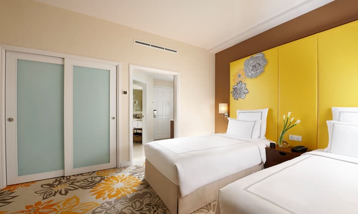 Paradox Singapore