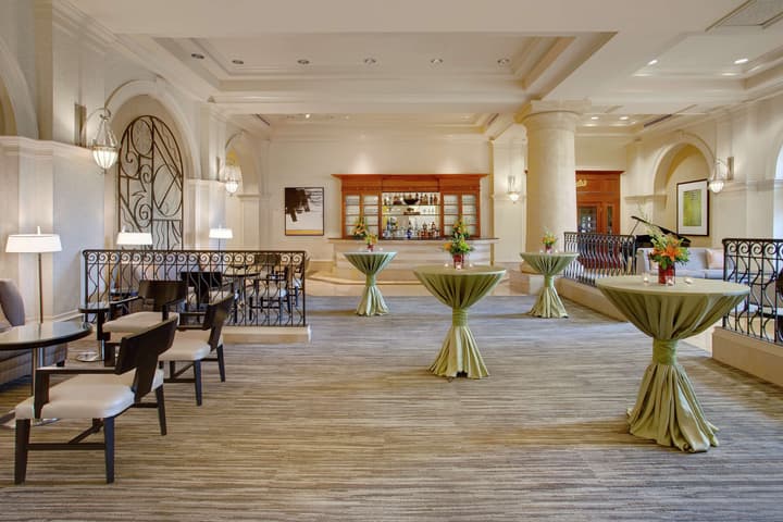 Hilton Naples