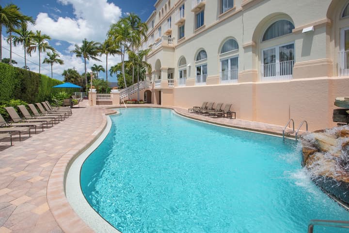 Hilton Naples
