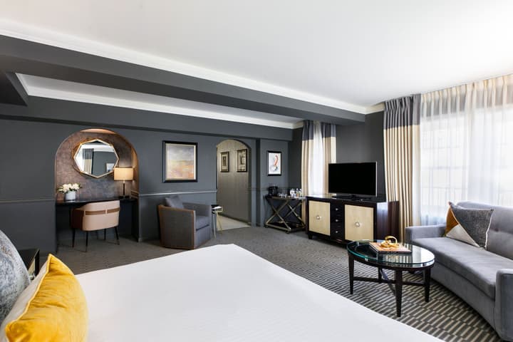 Ambassador Hotel Tulsa, Autograph Collection