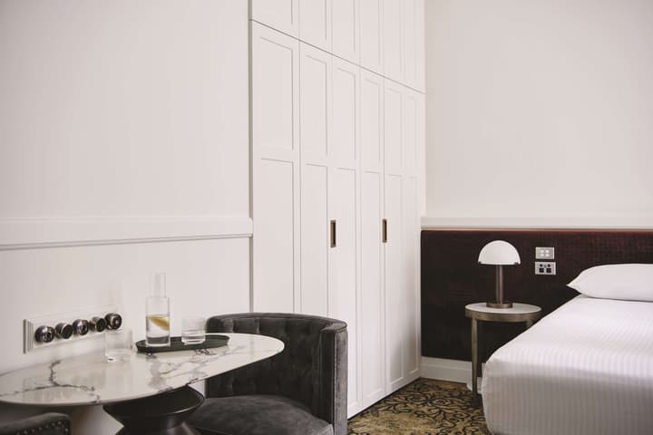 Rendezvous Hotel Melbourne