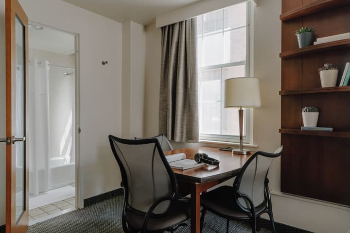 Club Quarters Hotel Rittenhouse Square, Philadelphia