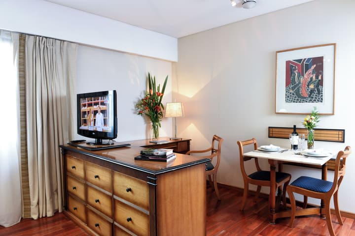 Argenta Tower Hotel & Suites