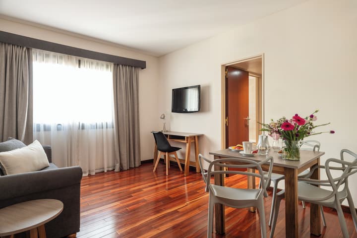 Argenta Tower Hotel & Suites