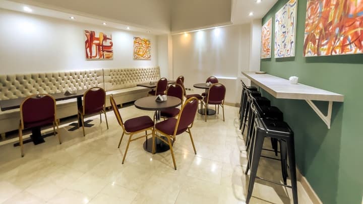 HR Plaza Luxor