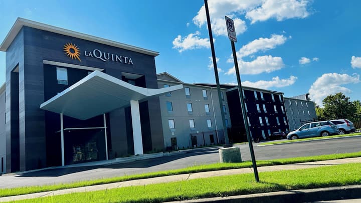 La Quinta Inn & Suites by Wyndham Memphis I-240