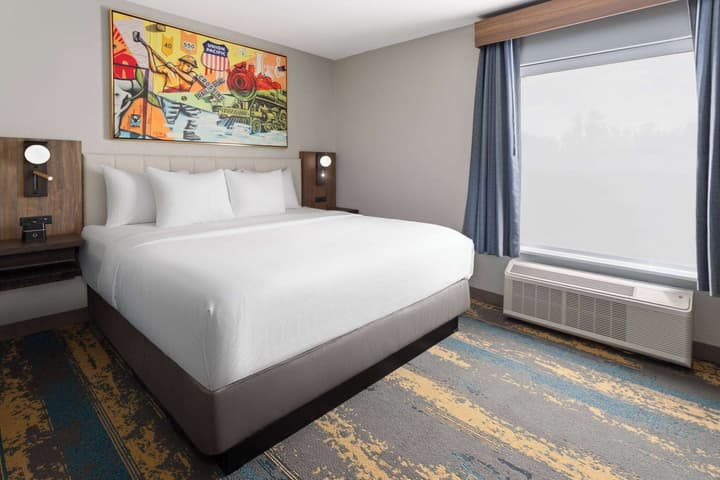 La Quinta Inn & Suites by Wyndham Memphis I-240