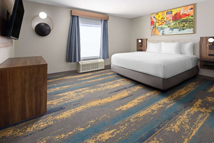 La Quinta Inn & Suites by Wyndham Memphis I-240