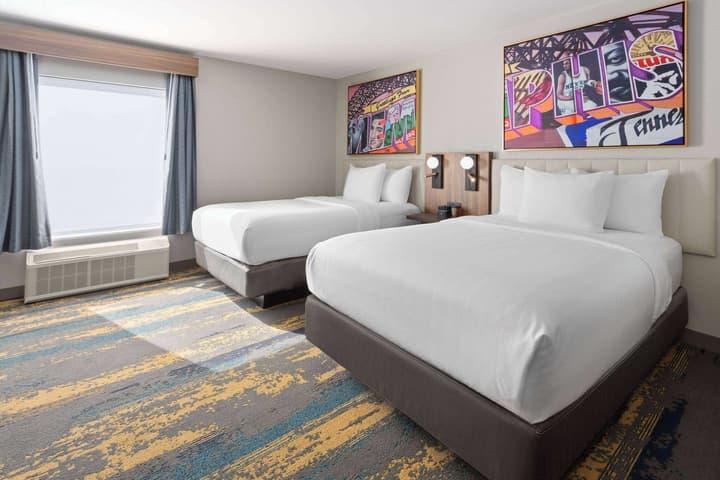 La Quinta Inn & Suites by Wyndham Memphis I-240