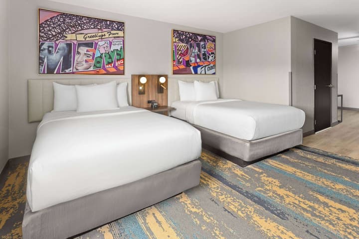 La Quinta Inn & Suites by Wyndham Memphis I-240