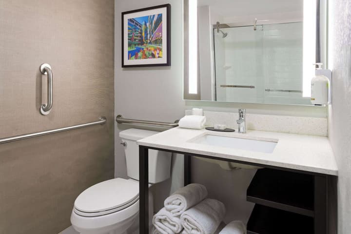 La Quinta Inn & Suites by Wyndham Memphis I-240