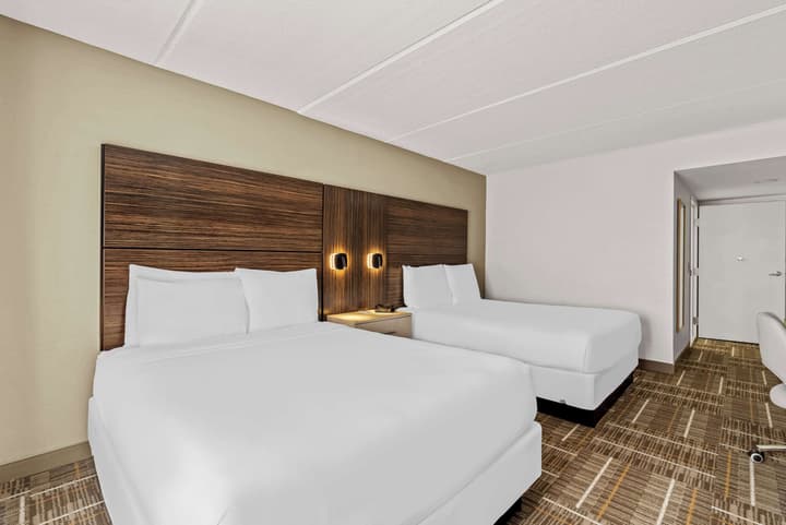 Sonesta Essential Orlando Airport