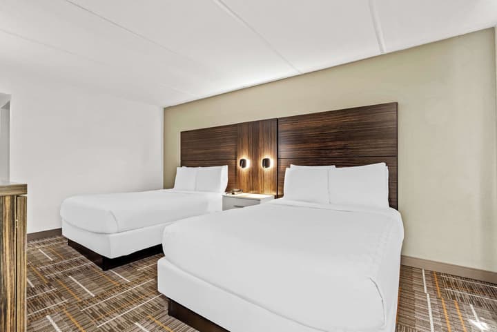 Sonesta Essential Orlando Airport
