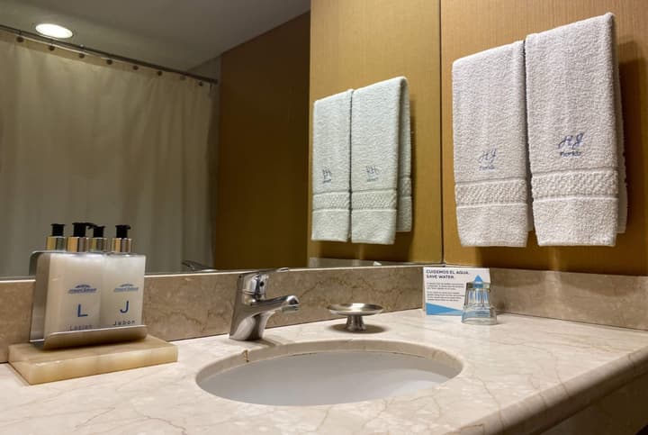 Howard Johnson Plaza Buenos Aires Florida Street by Wyndham