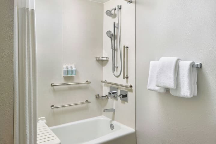 Courtyard by Marriott Seattle Federal Way