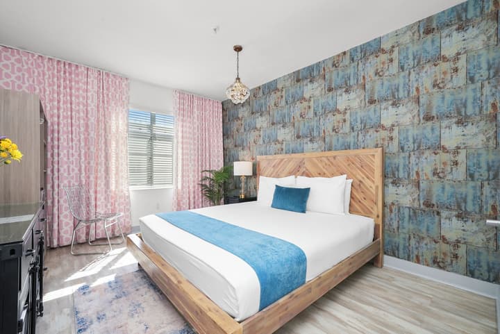 The Whitelaw Hotel