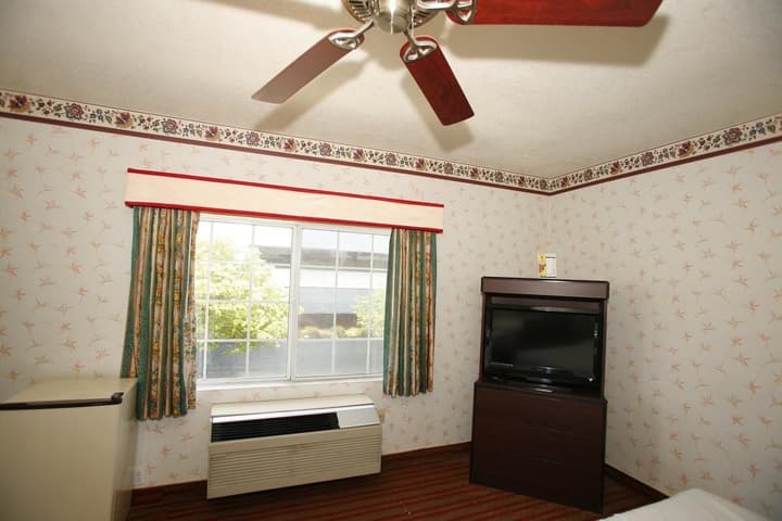 Hollywood Guest Inn