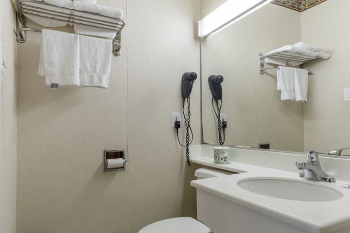 Hollywood Guest Inn