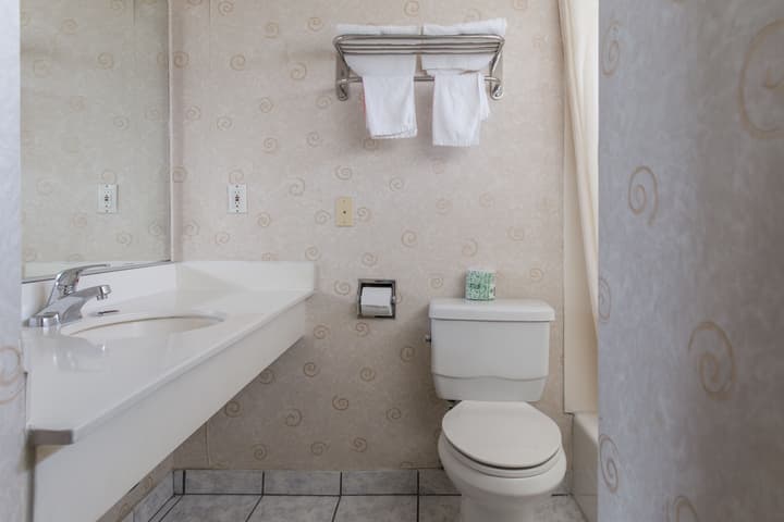Hollywood Guest Inn