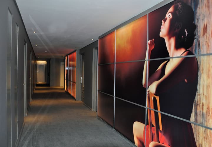 Broadway Hotel & Suites