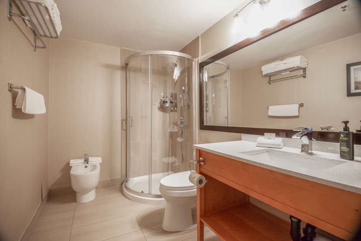 Coast Hillcrest Hotel
