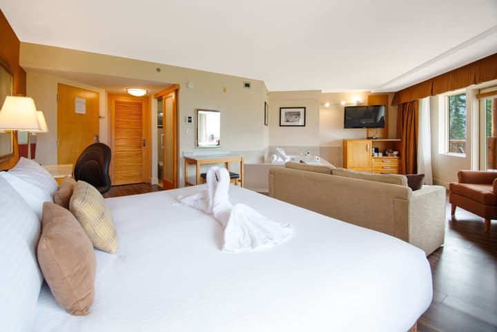 Coast Hillcrest Hotel